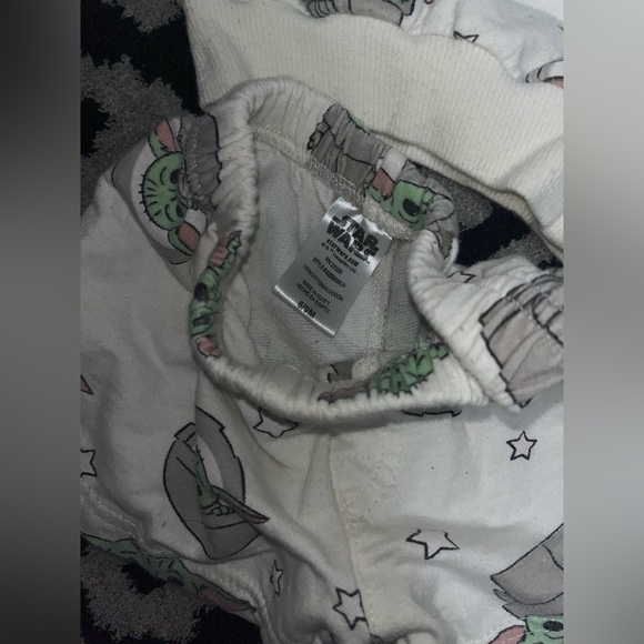 Baby Yoda Outfit - Picture 4 of 4